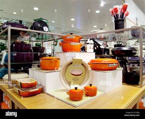 Le creuset store -Fotos und -Bildmaterial in hoher Auflösung - Alamy