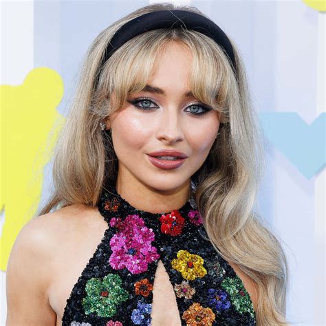 Sabrina Carpenter Wallpapers | WallpapersOK