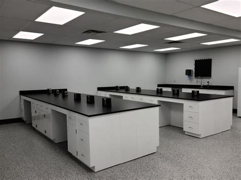 Laboratory Island Tables Manufacturer Bangalore