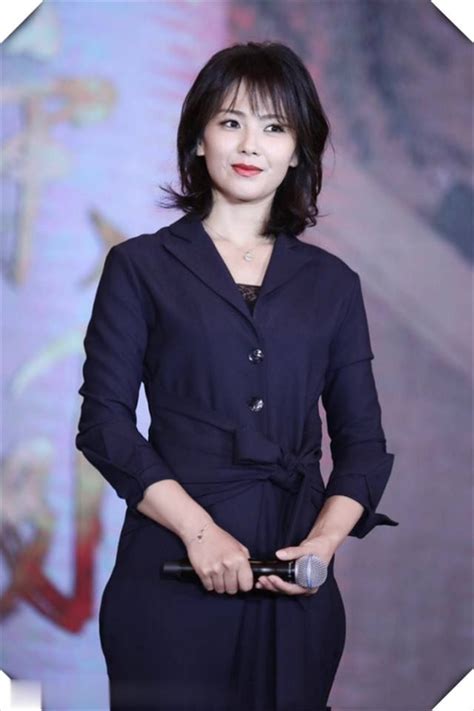 当40岁刘涛穿职业装，终于见识到中年女性最顶级的气质了_济南职业装_新浪博客