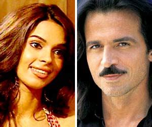 Mallika's date with Yanni - India Today