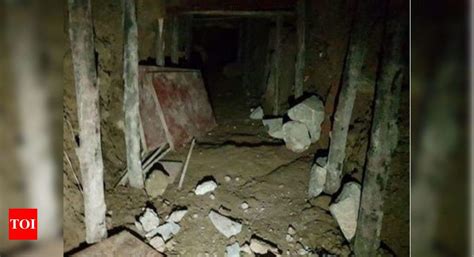 Navi Mumbai bank robbery: Gang digs 40-ft tunnel under 3 shops, robs ...