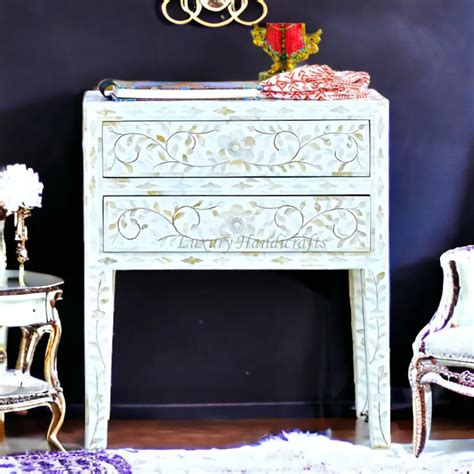 The House Of Pearl Furniture - Interior Decor for Master Bedroom ...