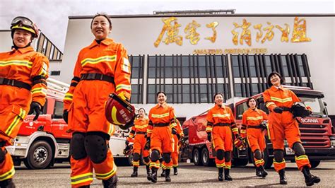 消防队的女消防员_腾讯新闻