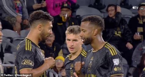 MLS: LAFC's Dennis Bouanga and Kellyn Acosta play rock-paper-scissors ...