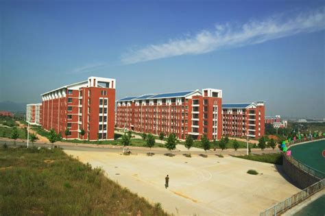 济南工程职业技术学院与山东城市建设职业学院哪个好-