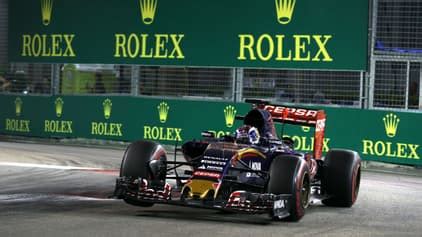 What goes on behind the scenes at a Formula One race? | Top Gear