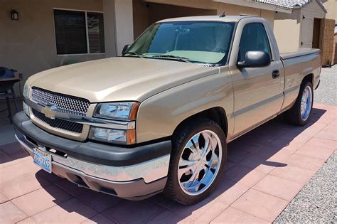 2005 Chevrolet Silverado 1500 VIN: 1GCEC14V25Z264736 for Sale - Cars & Bids
