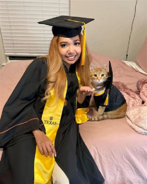 Cat Graduates With Owner After Attending Every Zoom Lecture