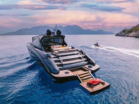Yacht charters in Greece with crew. Luxury yacht charter in Greek isla
