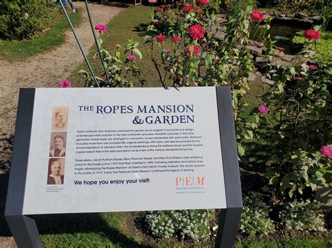 Travel Guide for Historic Homes in Salem, MA — The Jet Set Blonde