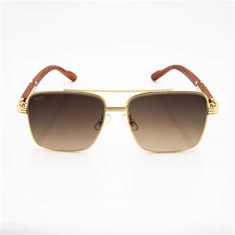 QUE METALLIC – Que Universe