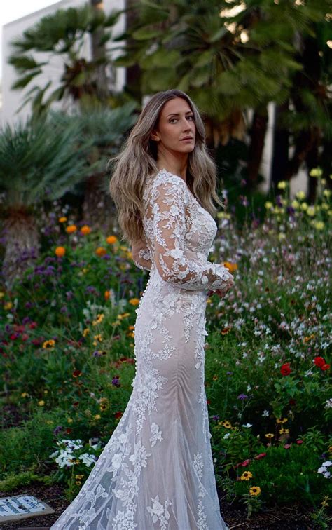 Timeless Long Sleeve Lace Wedding Dress | True Society Bridal