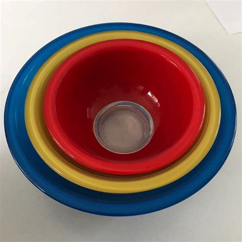 Set of 3 Pyrex Primary Mixing Nesting bowls with clear glass bottoms in ...