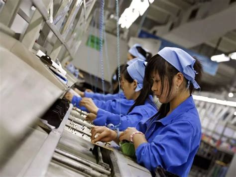 Apple Suspends iPhone Manufacturer, After Student Worker Exploitation ...