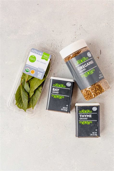 Best Bay Leaf Substitute for Cooking: 11 Options