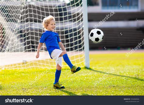 Football Kids 的图像结果