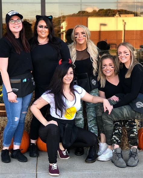 Corner Pub Valley Park