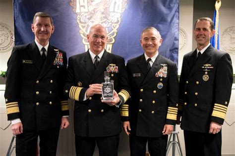 美国太平洋司令部司令哈利·哈里斯荣获“老山羊”奖