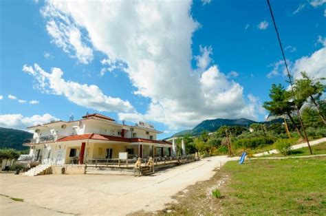 AEGEAN ISLAND HOTEL (Paramythia) - Specialty Inn Reviews & Photos ...