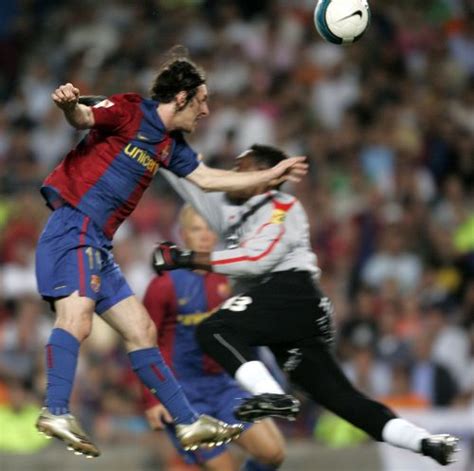 Maradona's 'Hand of God' revisited! - Rediff Sports