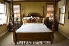 Beds With Posts by 54 Richly Decorated Smaller Master Bedroom Designs Beds With Posts