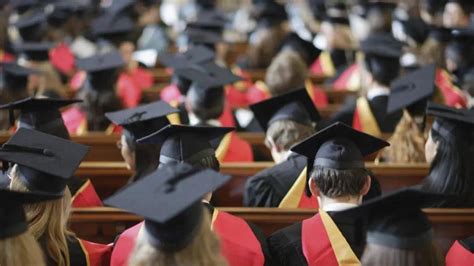 英国留学：我能顺利毕业吗？英国各大学毕业率高低数据大比拼