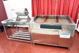 Refrigerated Fish Vending Kiosk “Chillfish” prompts un-compromised ...