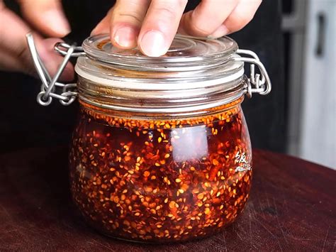 做辣椒油时，切记不要直接淋热油，多做这一步，辣椒油更入味更香_腾讯新闻