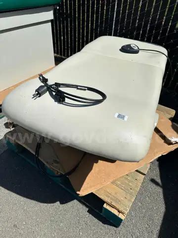 Ritter 222 Medical Exam Table w/ Heated Top & Control Pad | GovDeals