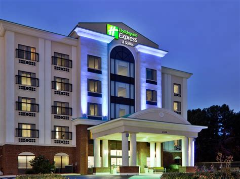 Affordable Hotels in Wilson, NC | Holiday Inn Express & Suites Wilson ...