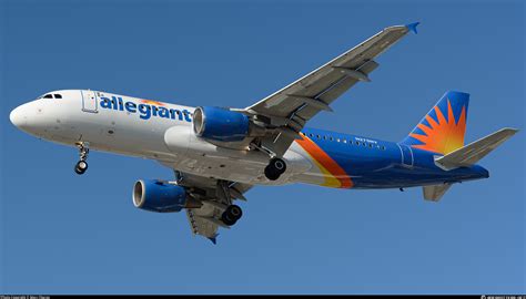N275NV Allegiant Air Airbus A320-214 Photo by Marc Charon | ID 1316003 ...