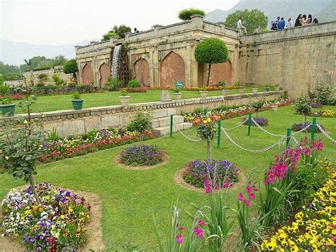 Tourist Places in Jammu & Kashmir Nishat Bagh Nishat Bagh, Srinagar ...