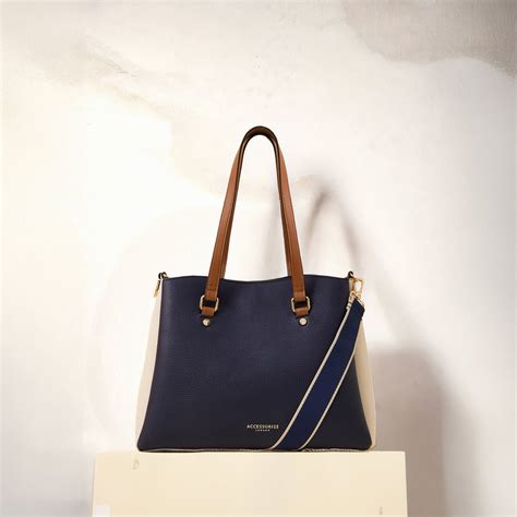 Colour Block Shoulder Bag