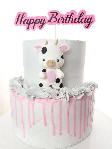 Fondant Cow Cake Topper Tutorial 的图像结果