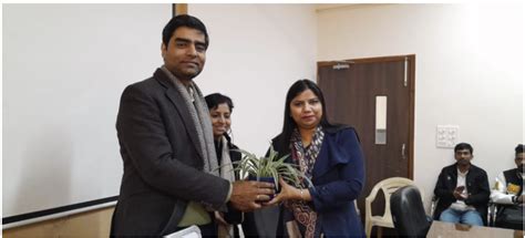 Dyal Singh Evening College | University of Delhi