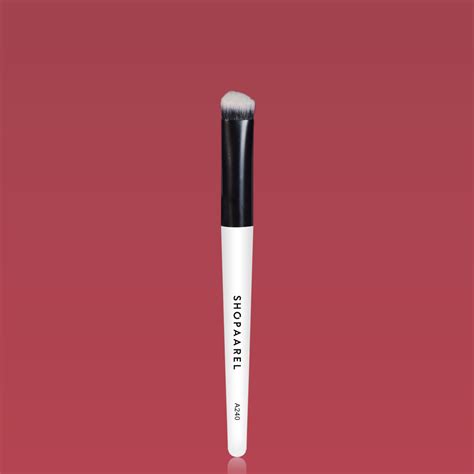 A240 Triangle Concealer Brush – Shopaarel