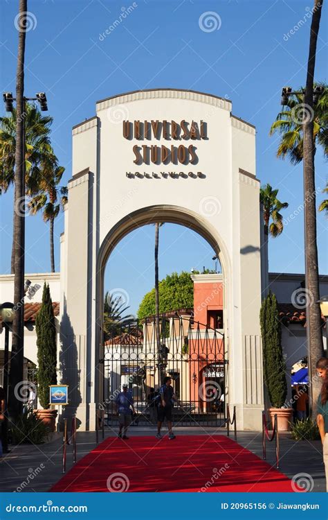 Entrance of Universal Studios Hollywood Editorial Photo - Image of city ...
