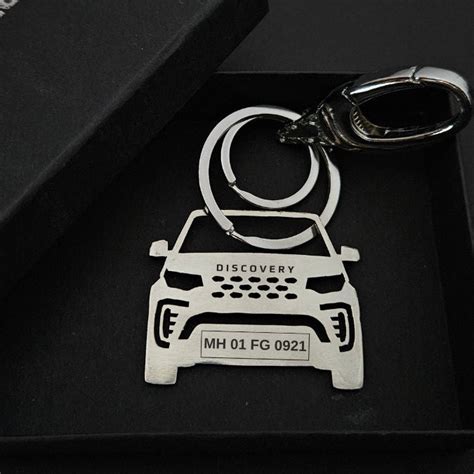 Personalised Land/Range Rover Discovery Car Keychain – Foundation Gift