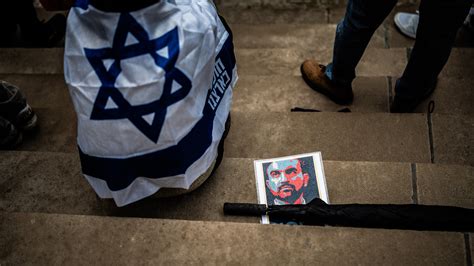 Cuomo and Mamdani Clash, Again, on Jewish Safety - The New York Times