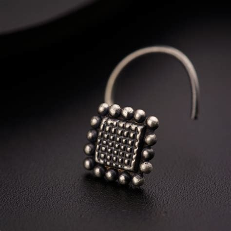 Dotted Diamond Nose Pin - Handmade Silver Jewelry | House of Aadyaa