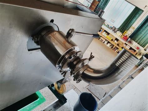 Wottle Weinpresse PN2200 inkl. Zentralbefüllung - weinanzeiger.com ...