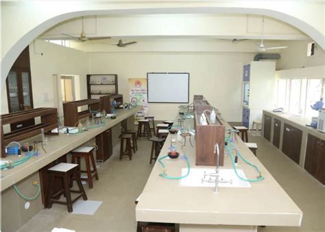 MCM DAV College for Women, Chandigarh: Courses, Fees, Admissions ...