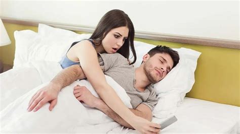 Girl cheats boyfriend with her best friend, now confused about marriage ...