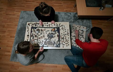 Jigsaw Puzzle Business Goes 'Bonkers' As People Seek Pandemic Pastimes ...