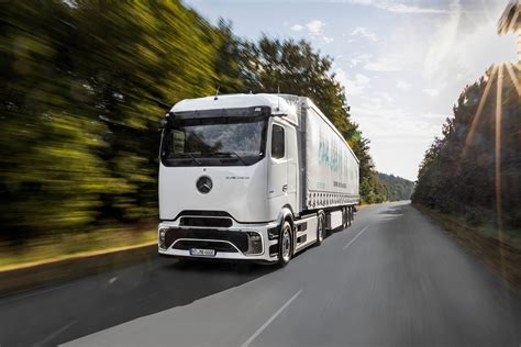 Mercedes-Benz Trucks launches Europe-wide test drive for eActros 600 - electrive.com