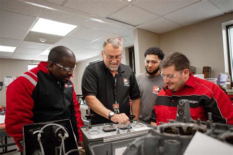 A&P Mechanic Salary (2021) - How Much Does an A&P Mechanic Make?