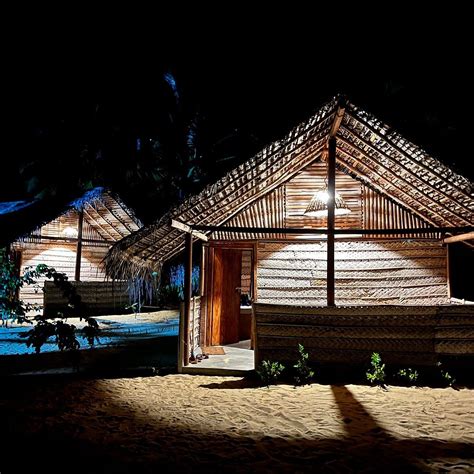 WINDY WAVES KITE BEACH & NATURE RESORT (Kudawa) - Inn Reviews, Photos ...