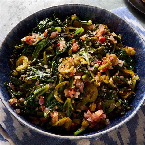 Gomen (Ethiopian-Style Collard Greens) Recipe | EatingWell
