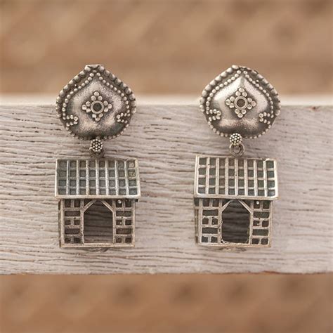 Earrings – Tvisii